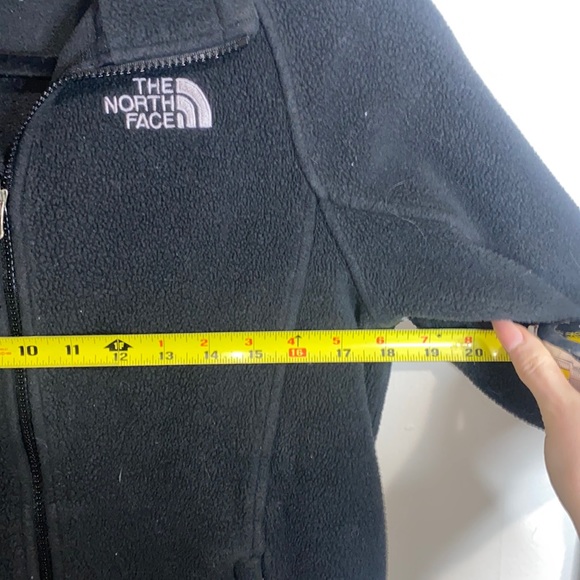 🎱Black fleece North Face jacket! - Picture 7 of 9